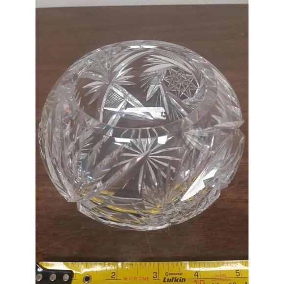 Other - Elegant Crystal Bowl with Intricate Floral Design
